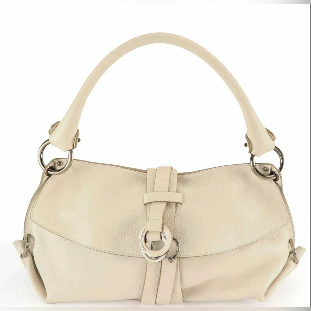 Salvatore Ferragamo Gancini White Leather Shoulder Bag - Picture 2 of 5